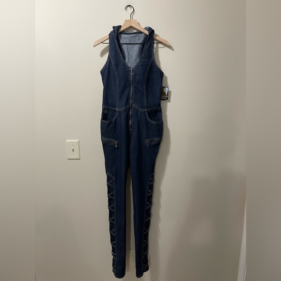 NWT Dereon Y2K Hooded Embroidered Jeweled Denim Jumpsuit Size Medium - Picture 3 of 11